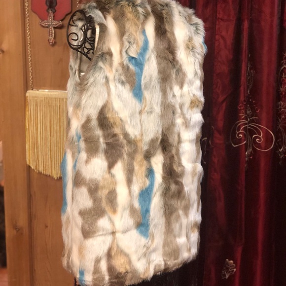 Faux Rabbit Fur Vest NWOT - Picture 2 of 7